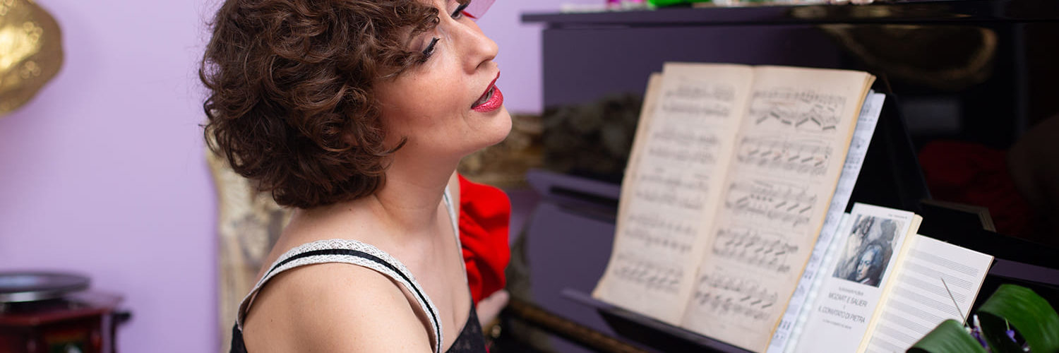 I consigli di un'attrice ed educatrice teatrale per giocare al teatro in casa con i bambini