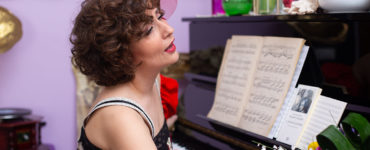 I consigli di un'attrice ed educatrice teatrale per giocare al teatro in casa con i bambini