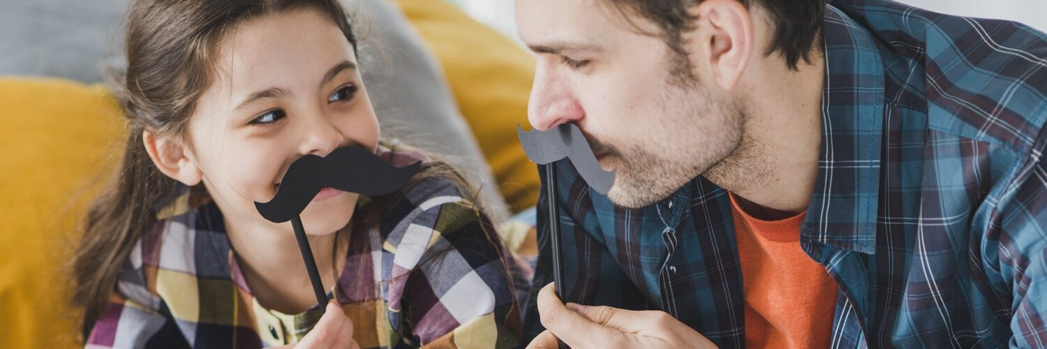 Giochi di ruolo tra papà e figlia
