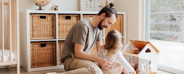 Per giocare con i bambini è importante osservare e dimostrare il nostro interesse