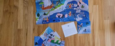 Il libro utilizzato durante l'esercizio di immaginazione su fiabe e miti nonché quello della foto è Ulisse nell'isola dei ciclopi della collana "Carte in tavola" -  Illustrazioni: Sophue Fatus -  Edizioni Fatatrac