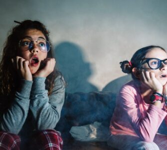 teen-girls-watching-movie